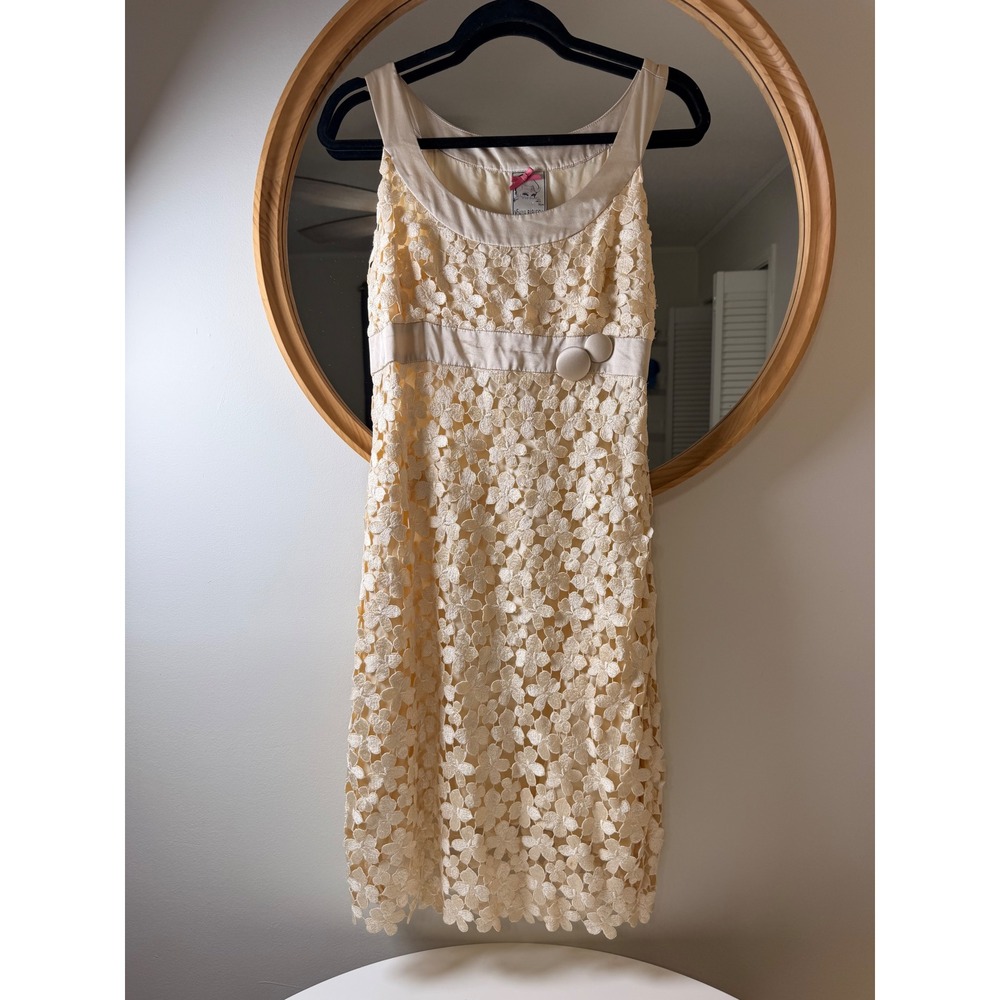 Yoana Baraschi Floral Lace Dress Women‎ Size 8 Cream Like New Satin Trim Sheath